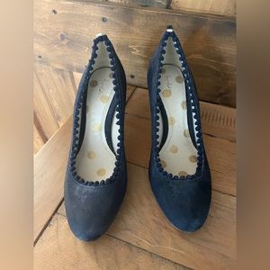 Boden 4” heels. Never worn. Slightly faded, but could be cleaned up.